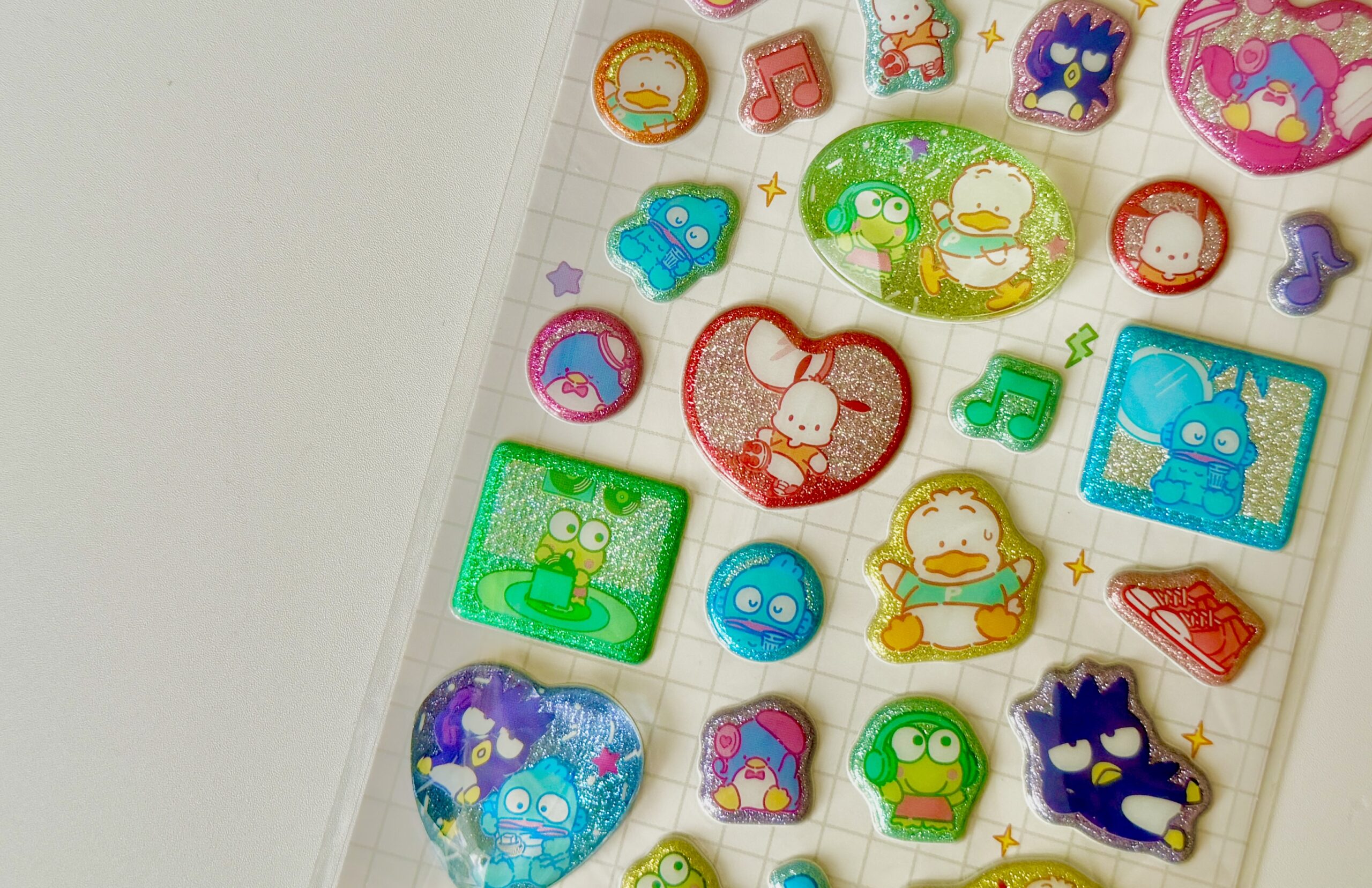 【2025最新】サンリオ ボンボンドロップシールは今どこで買える？入荷状況と代わりに買えるサンリオ立体シール4選
