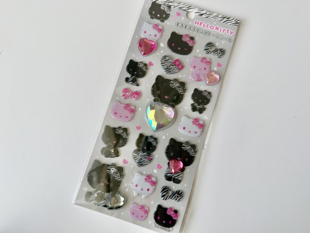ハローキティのブラック×ゼブラ柄ラインストーンシール（全体）