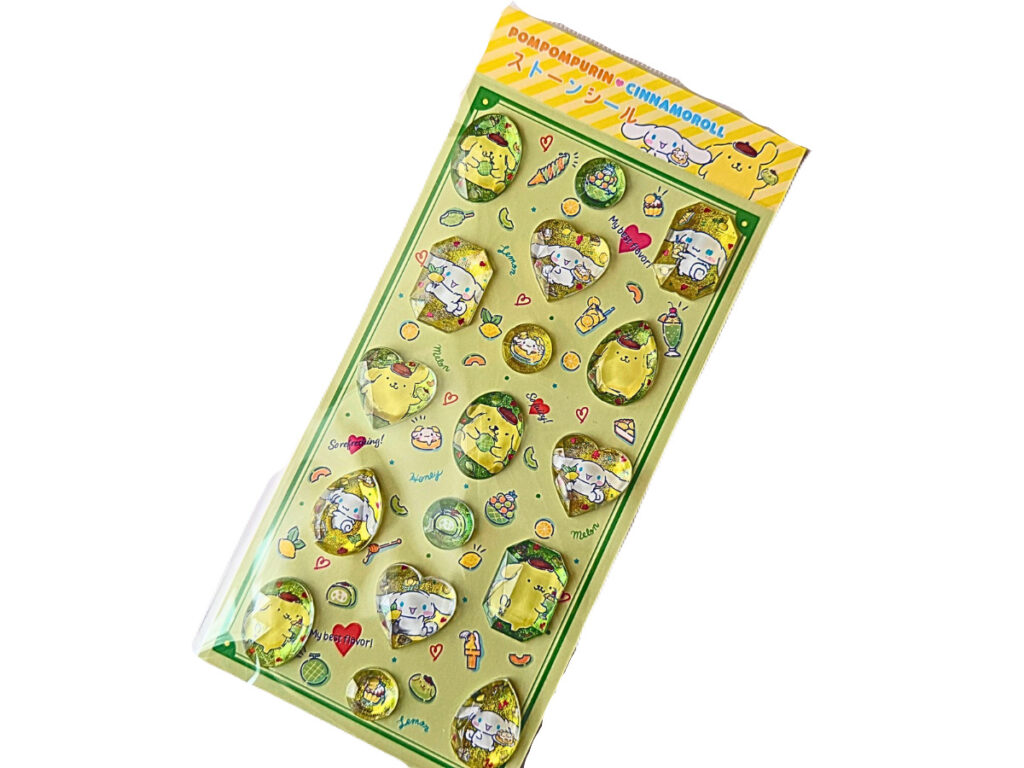 ポムポムプリンとシナモロールのストーンシール キディランドで入荷 グリーン系デザイン