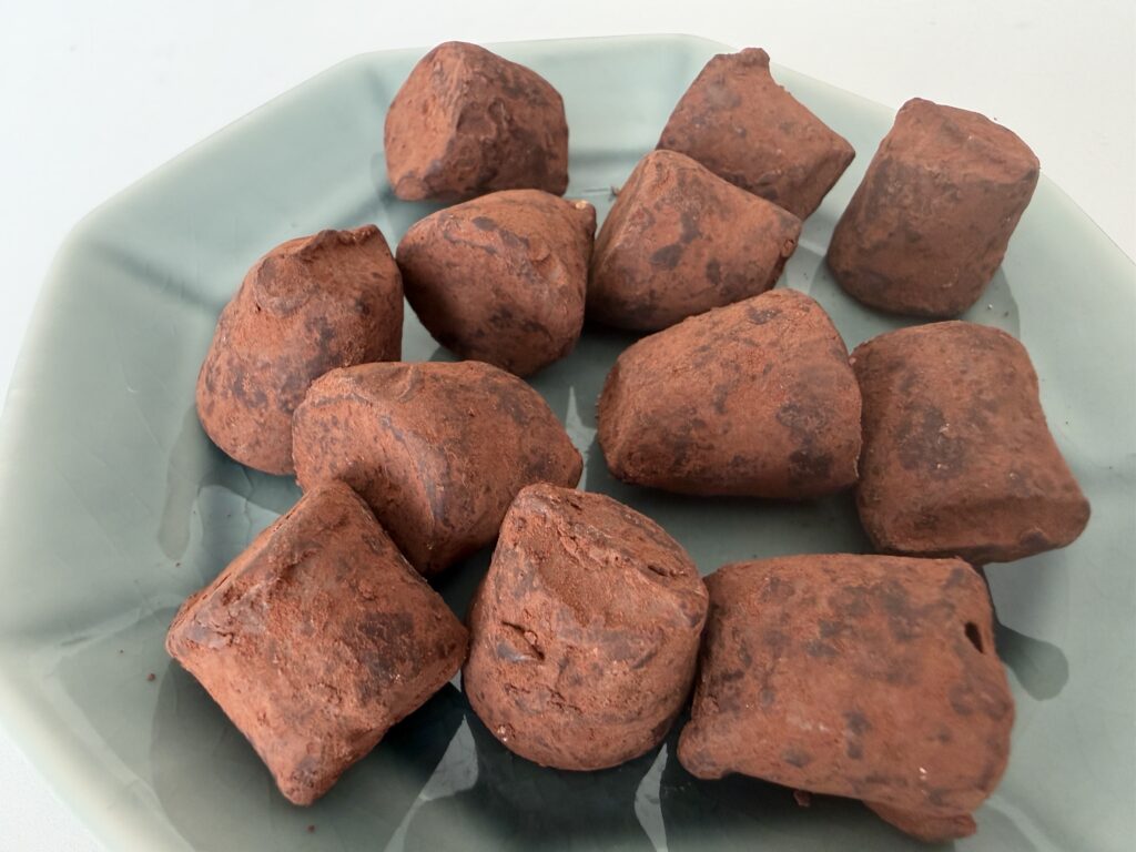 無印良品 カカオトリュフ ヘーゼルナッツ チョコレート