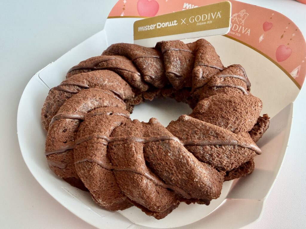 生ショコラフレンチ キャラメルプラリネのココア生地と表面