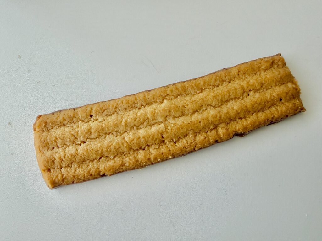 フランクケストナー サブレアマンド 断面｜ミルクチョココーティングのチョコレートサブレ