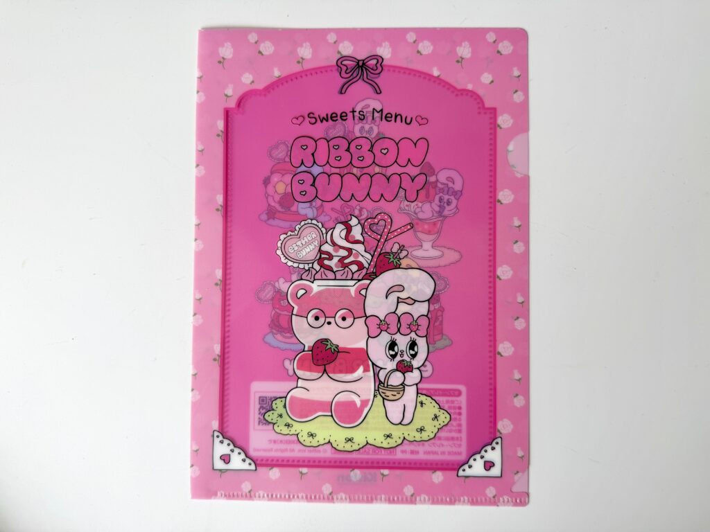 セブンイレブン エスターバニー クリアファイル（RIBBON BUNNY）ピンクのデザイン