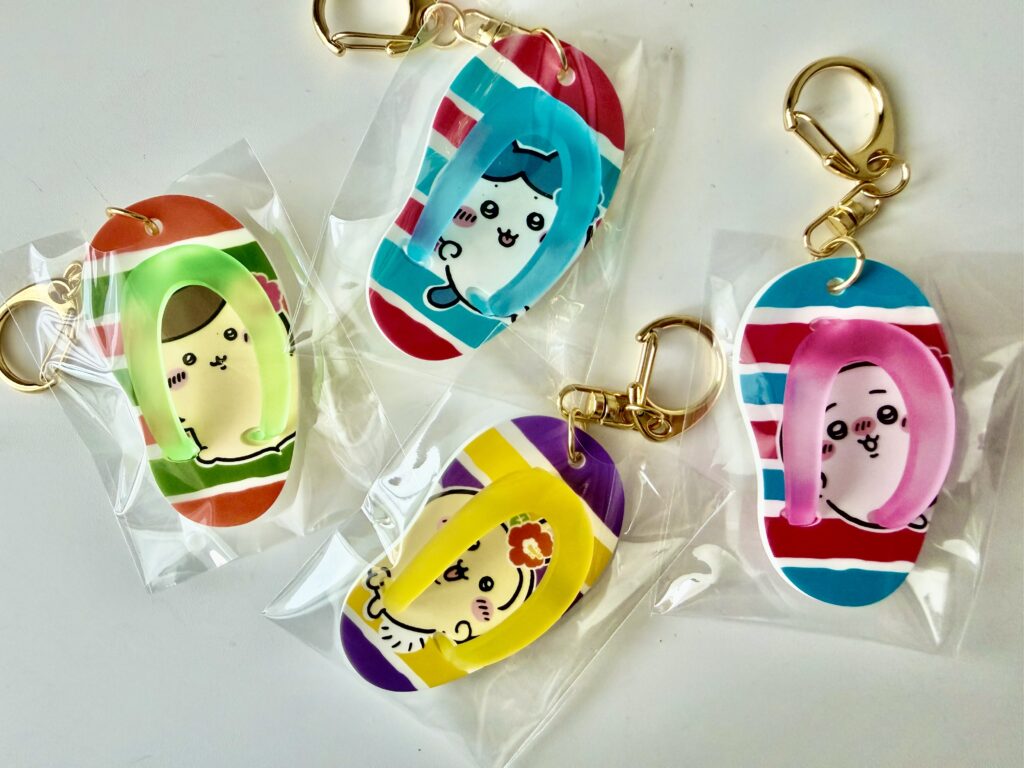 シーサーのお土産屋さんのビーチサンダルキーホルダー購入品