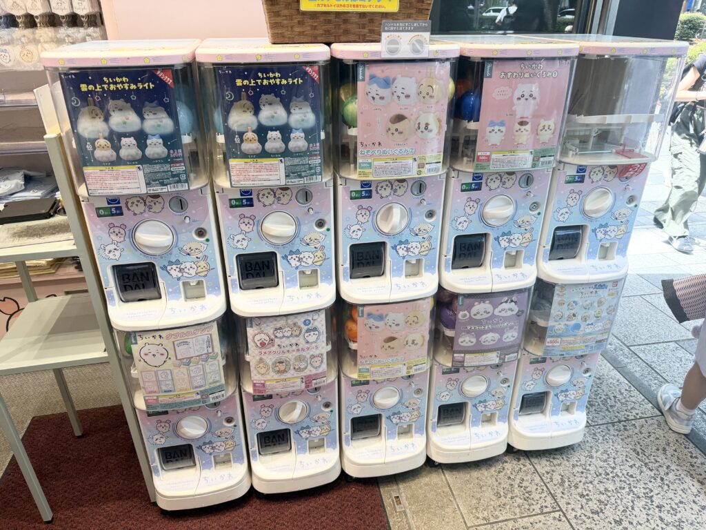 キディランド原宿店で見つけたちいかわガチャガチャコーナー