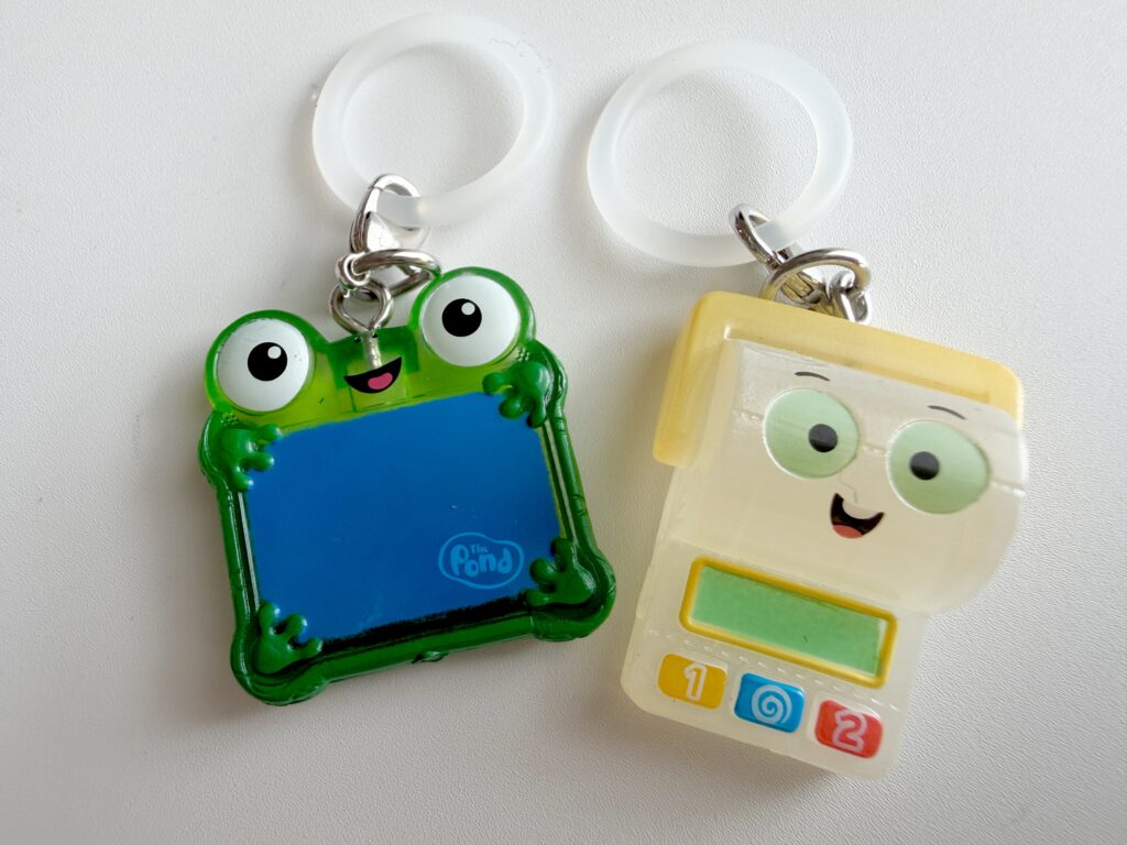 トイストーリー5 めじるしアクセサリーのリリーパッドとスマーティー・パンツ