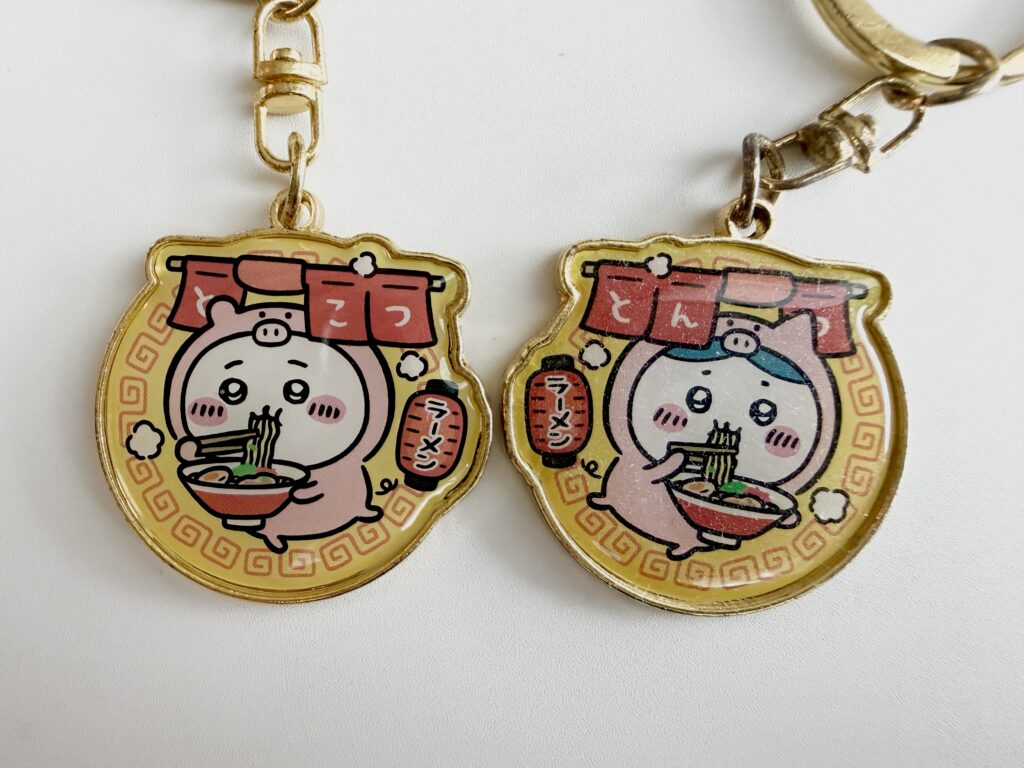 福岡限定とんこつラーメンのちいかわとハチワレのキーホルダー