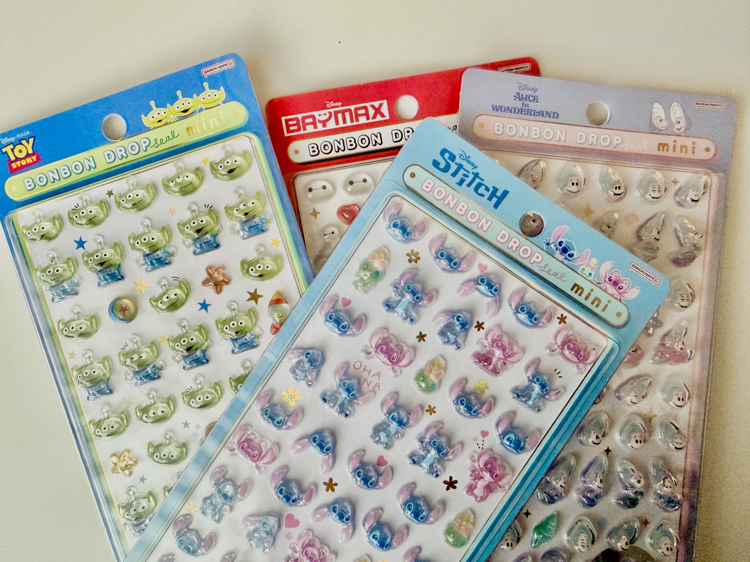 12月24日にキディランドで入荷していたディズニーのボンボンドロップシールミニ（トイ・ストーリー、ベイマックス、スティッチ、アリス）