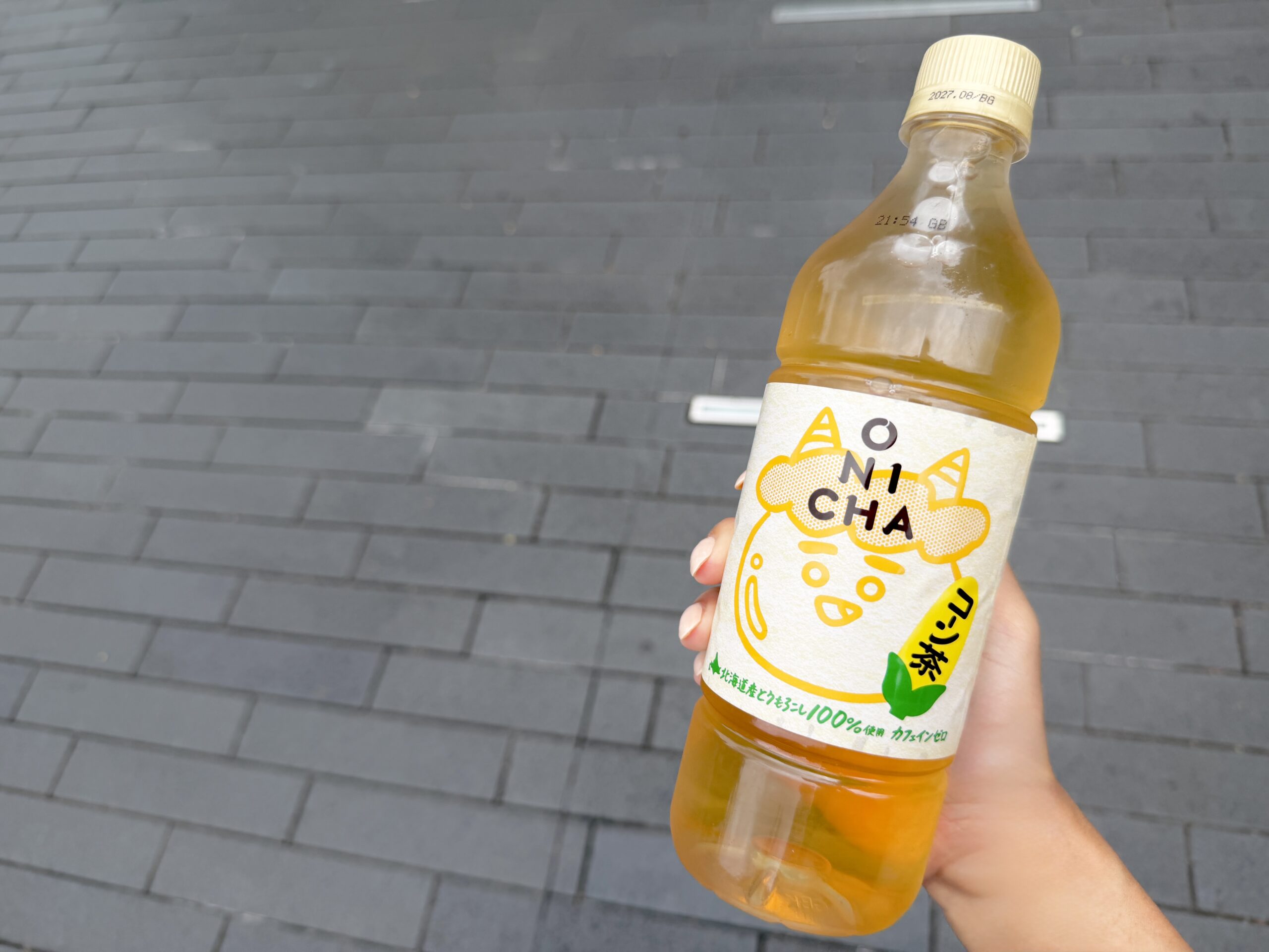 ヒカキンプロデュースのONICHAコーン茶600mlの実物